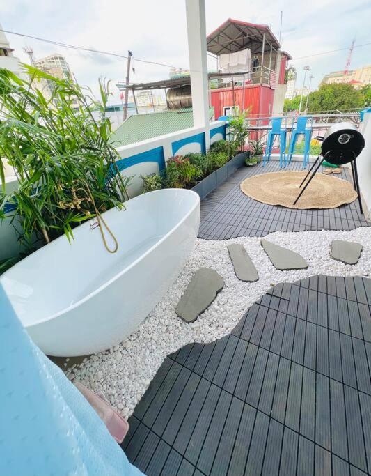 Lushstay Rooftop - Hanoi Train Station Exterior photo